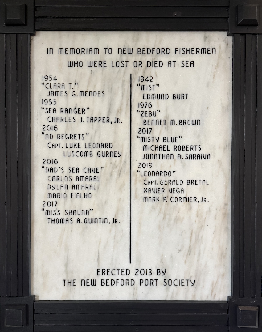Cenotaphpic rotch jones duff house and garden museum new bedford ma